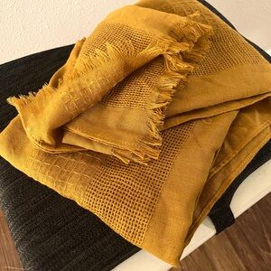 Mustard / golden yellow woven scarf